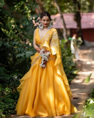 Haldi Outfits: classy yellow look