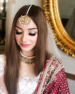 Our pretty bride @vaishthakker all dressed up for her Mehndi function💚  Hair: @hairbypratiksha Makeup: @nilofermakeup Outfit:… | Instagram