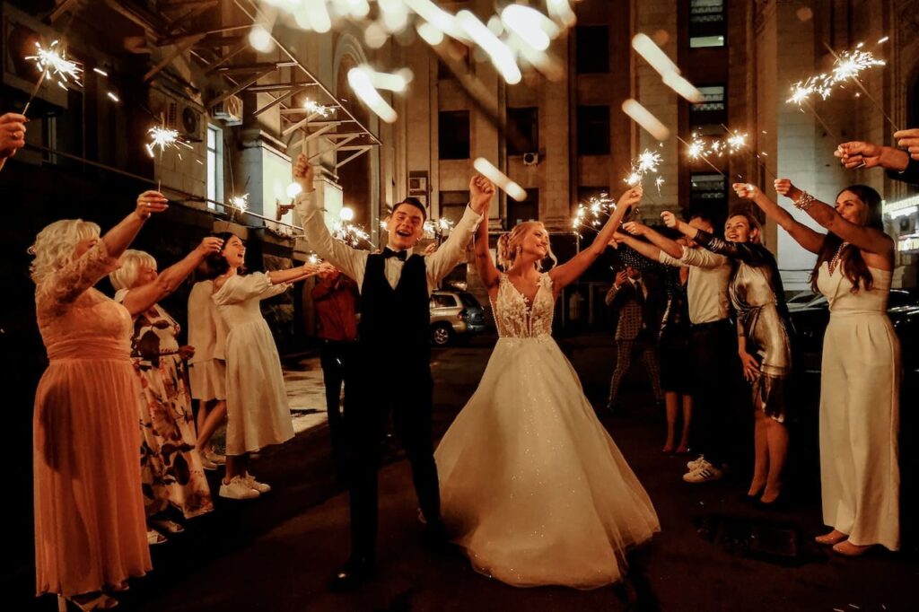 Pros & Cons Of Destination Wedding: The Celebrations Will be Never-Ending