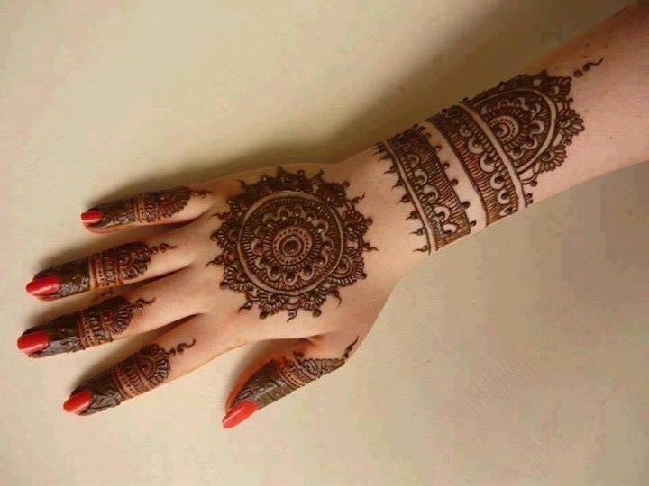 Arabic Mehndi Designs: Mehandi for back of the hand